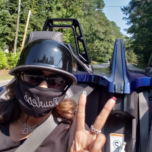 Meet your Posher, Elle - Picture 5 of 5